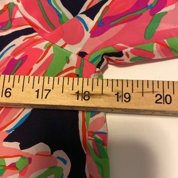 Lilly Pulitzer vias print Elsa blouse size xs - Picture 4 of 8